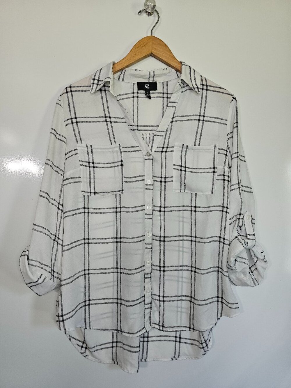 IZ Byer Windowpane Light Weight Button Blouse XL